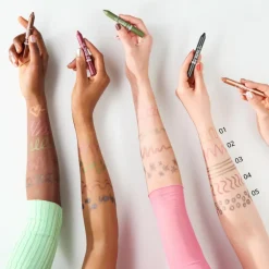 Blend & Line Eyeshadow Stick