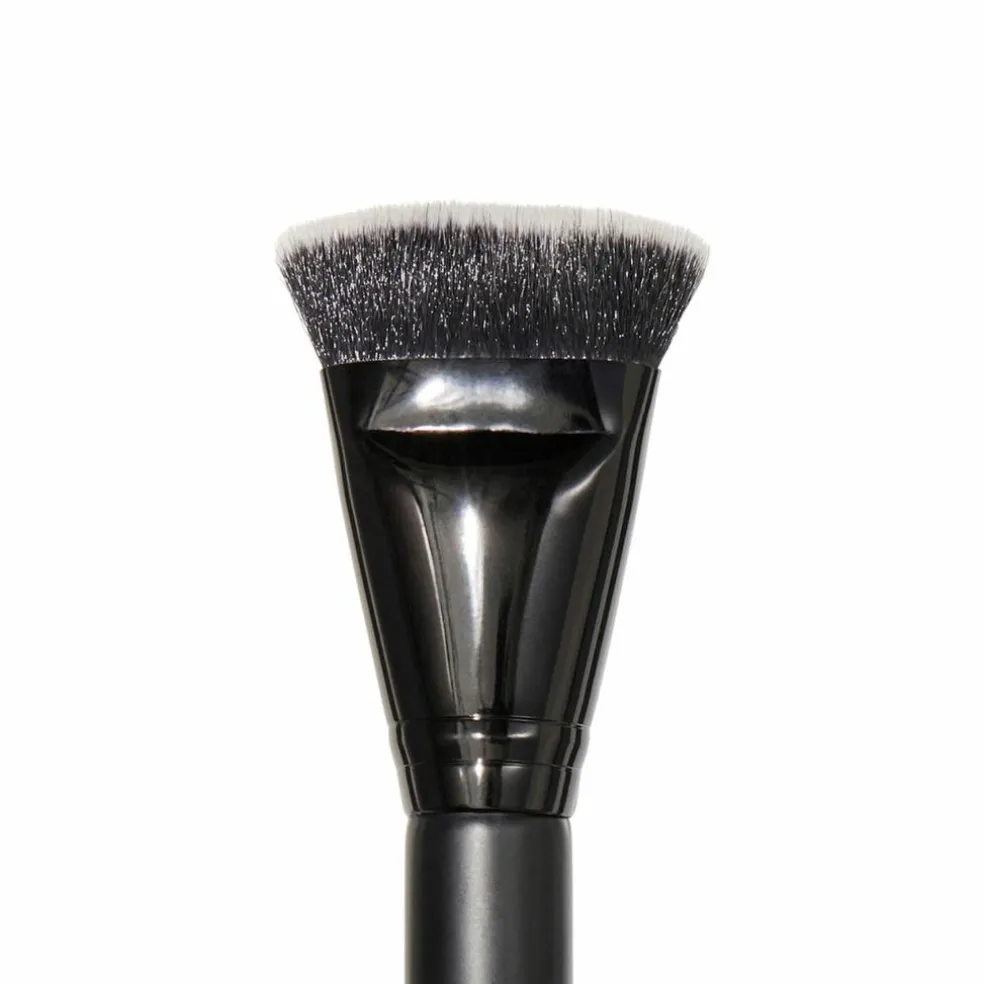 Contouring Brush