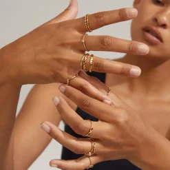 Delikat ring i stilrent design