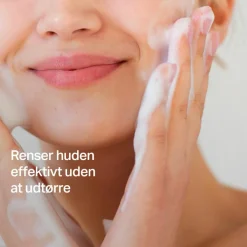 Face 61 Cleansing Foam