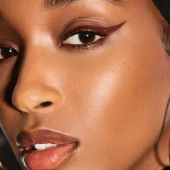 Flyliner Longwear Liquid Eyeliner