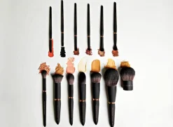 Foundation YB4 Luxe Makeup Brush