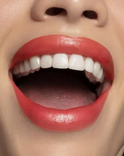 Glow Paradise Balm-in-Lipstick