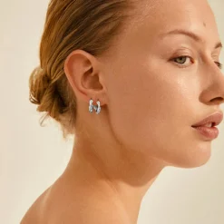 Hoops med trendy, organic shapes