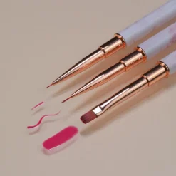 Le Round Perfecting/Clean-up Brush