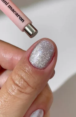 Moon Beam Cat Eye Gel Polish