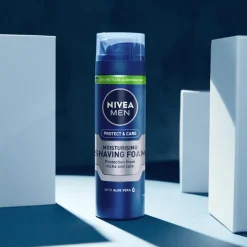 NIVEA FOR MEN Extra Moisture Shaving Foam