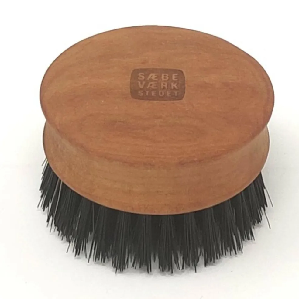Rund skægbørste med vildsvinebørster