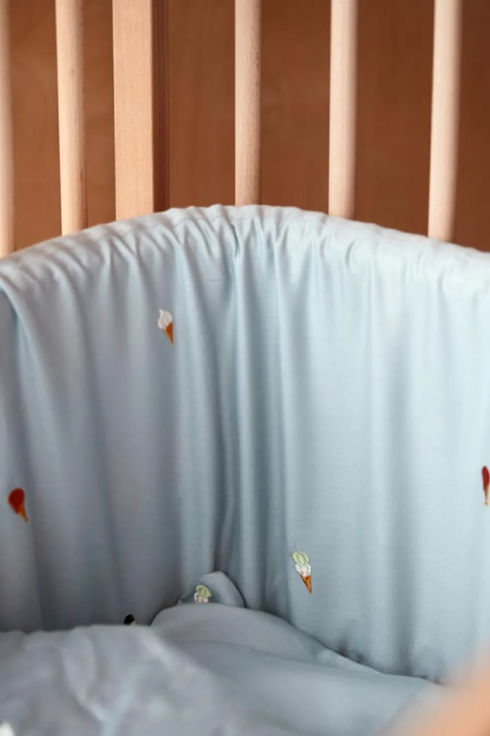 Sengerand Broderet Cool Summer Design