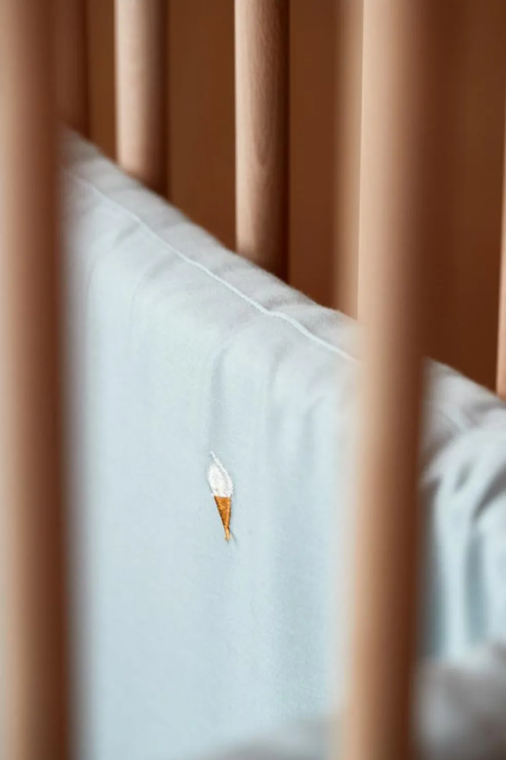 Sengerand Broderet Cool Summer Design