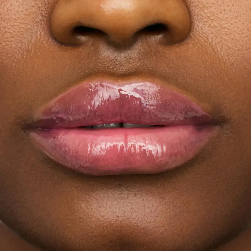 The Super Peptide Glossy Lip Treatment