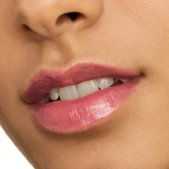 The Super Peptide Glossy Lip Treatment