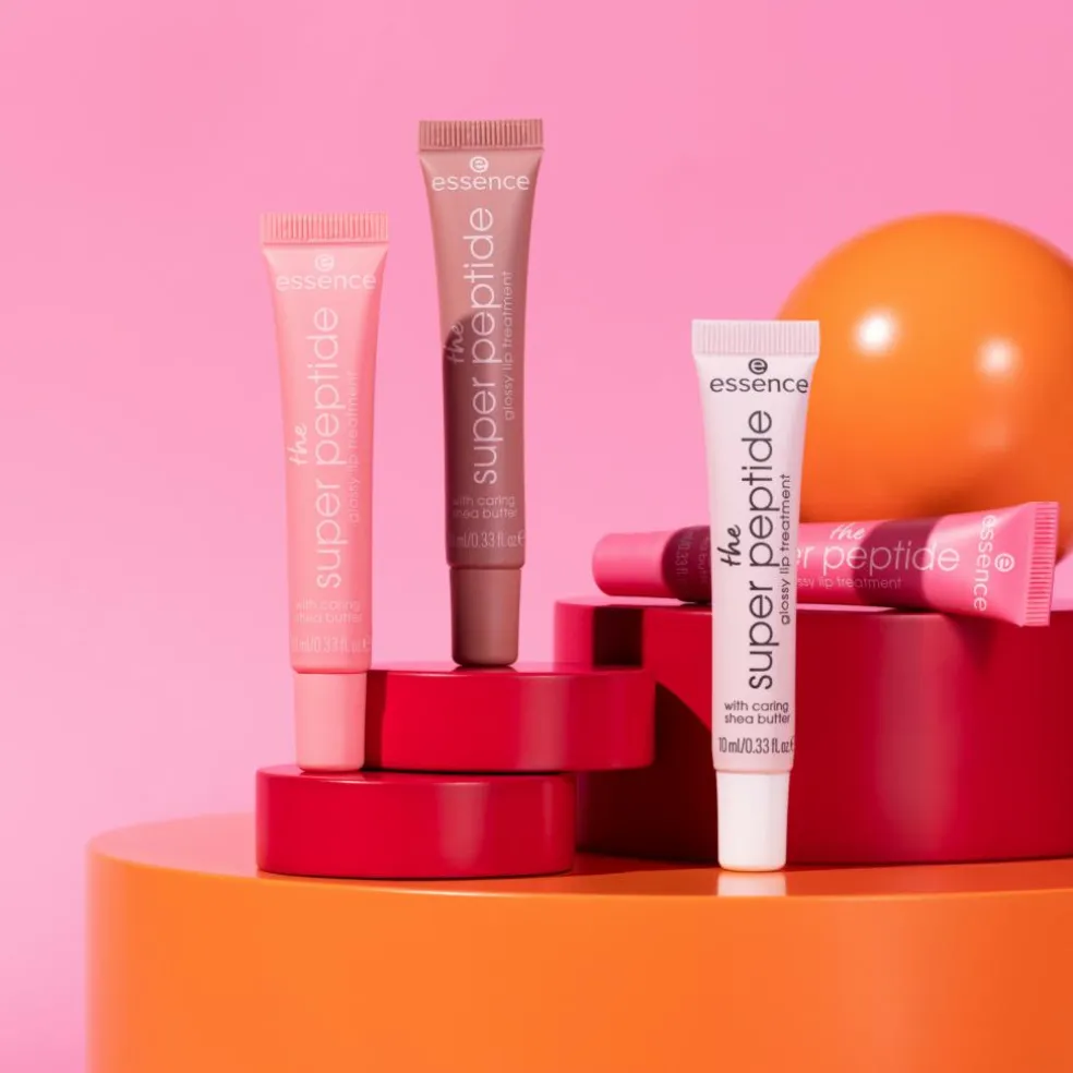 The Super Peptide Glossy Lip Treatment