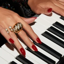 VINYLUX Long Wear Polish